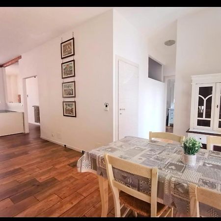 Camire' Apartment Turin Bagian luar foto