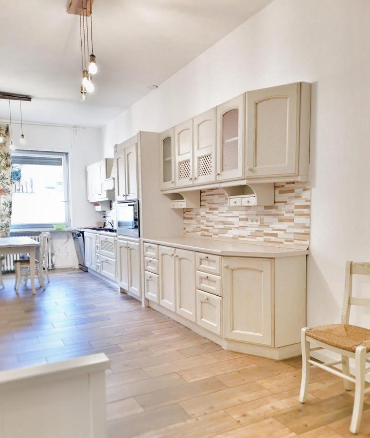Camire' Apartment Turin Bagian luar foto