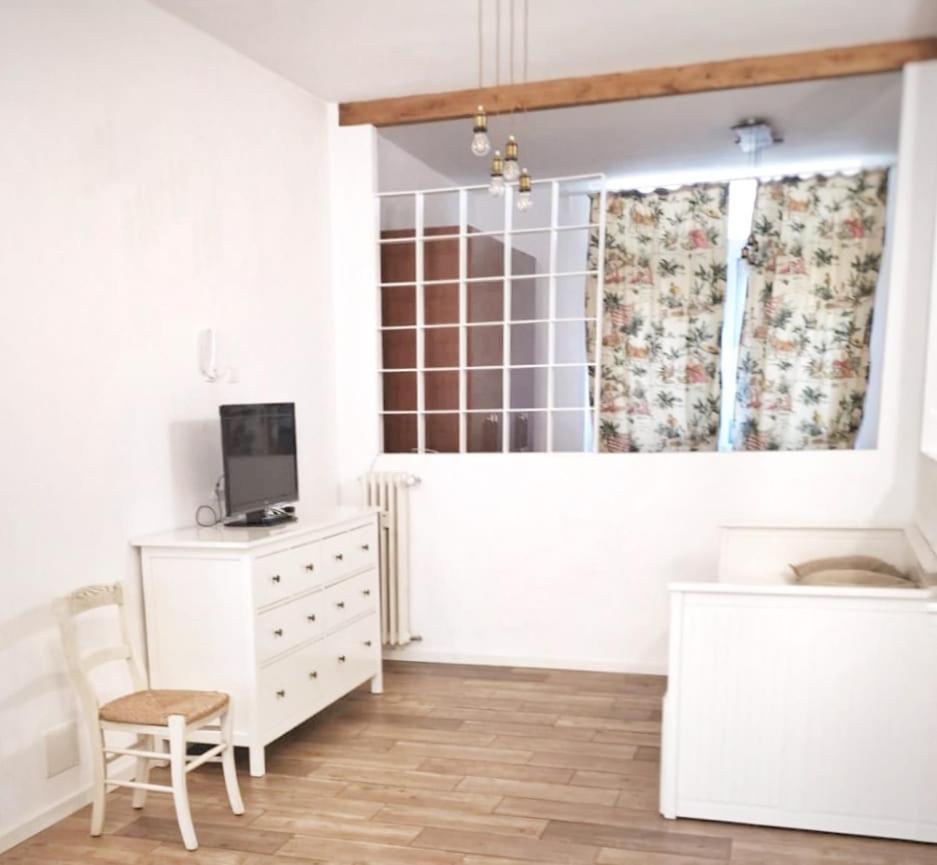 Camire' Apartment Turin Bagian luar foto