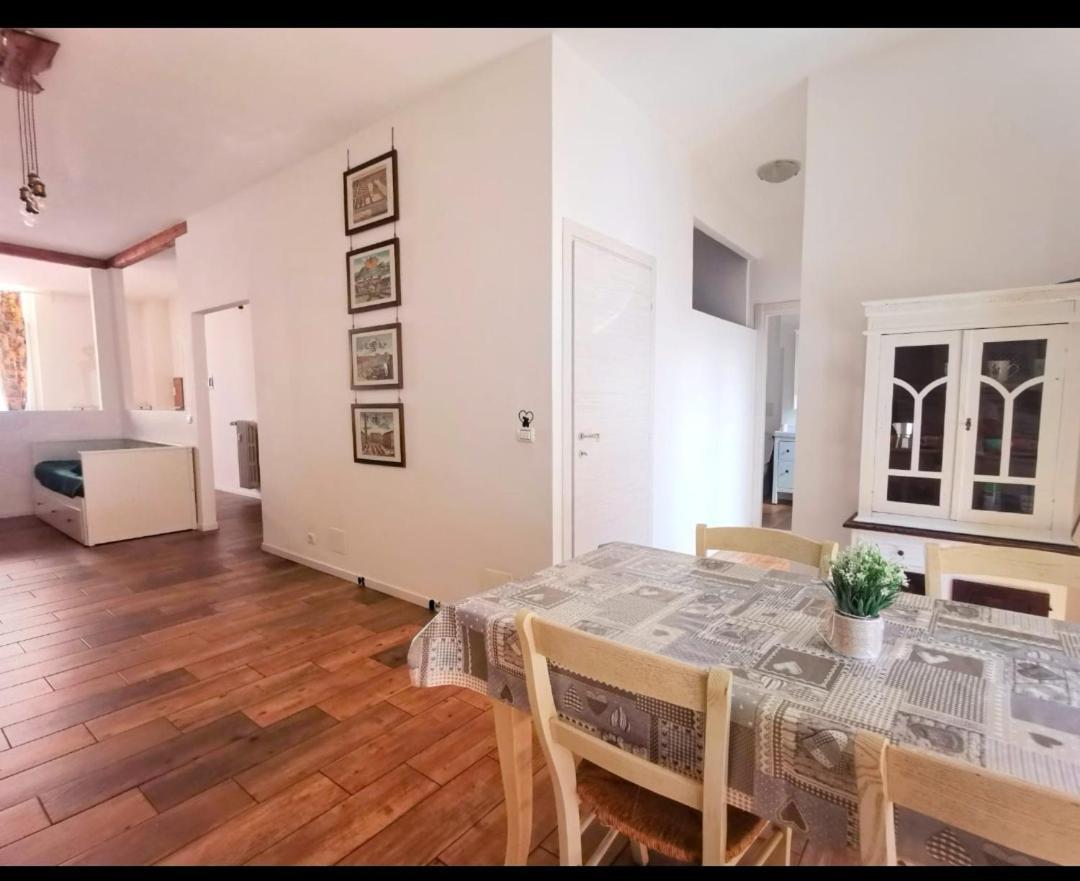 Camire' Apartment Turin Bagian luar foto
